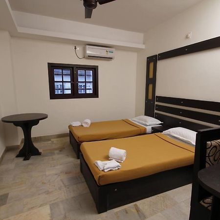 Hotel Park Avenue Kochi Luaran gambar