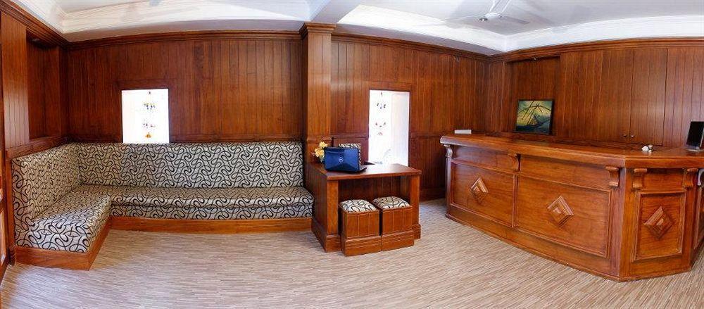 Hotel Park Avenue Kochi Dalaman gambar
