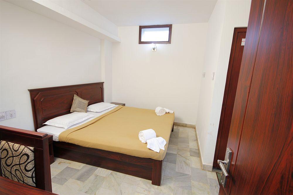 Hotel Park Avenue Kochi Luaran gambar