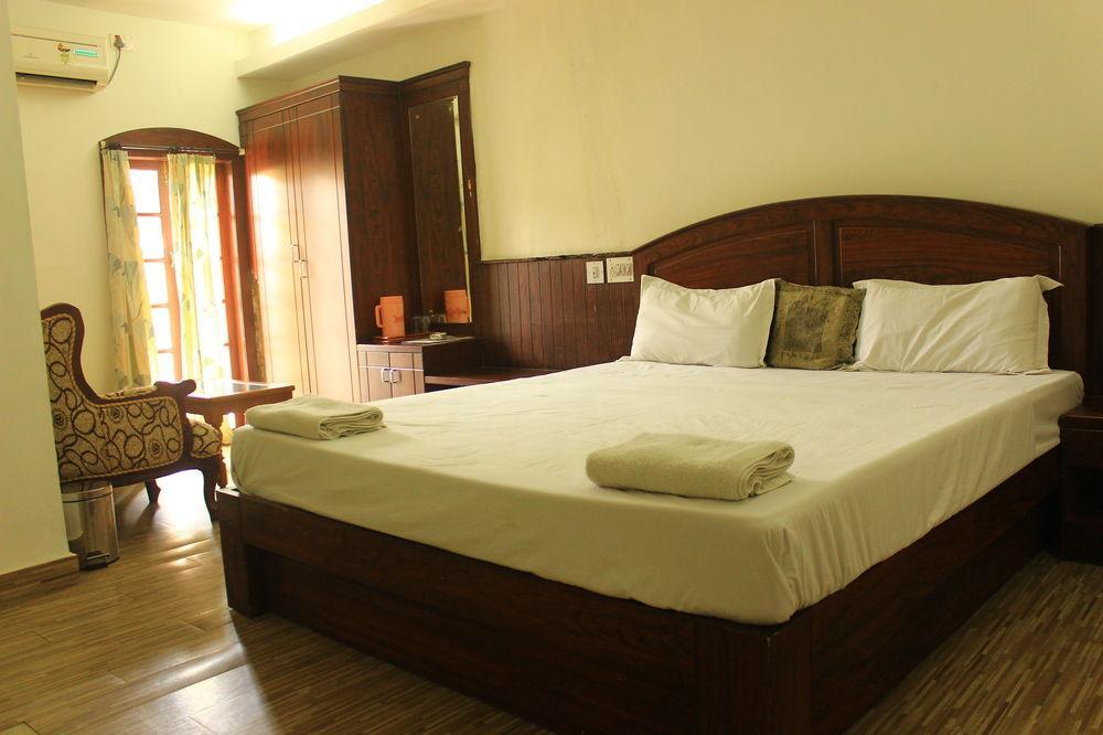 Hotel Park Avenue Kochi Luaran gambar