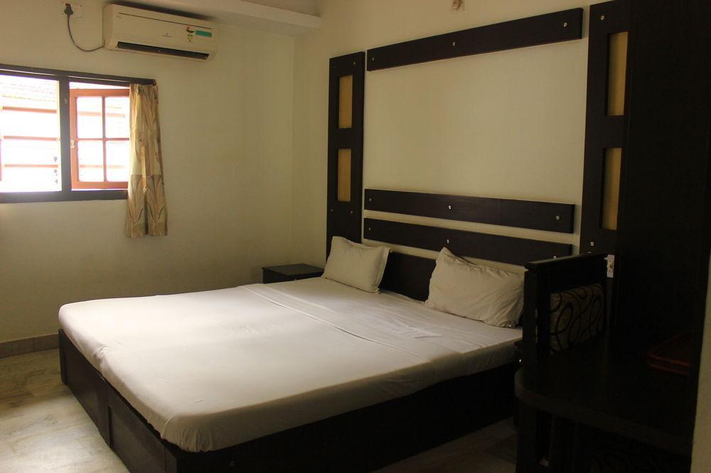 Hotel Park Avenue Kochi Luaran gambar