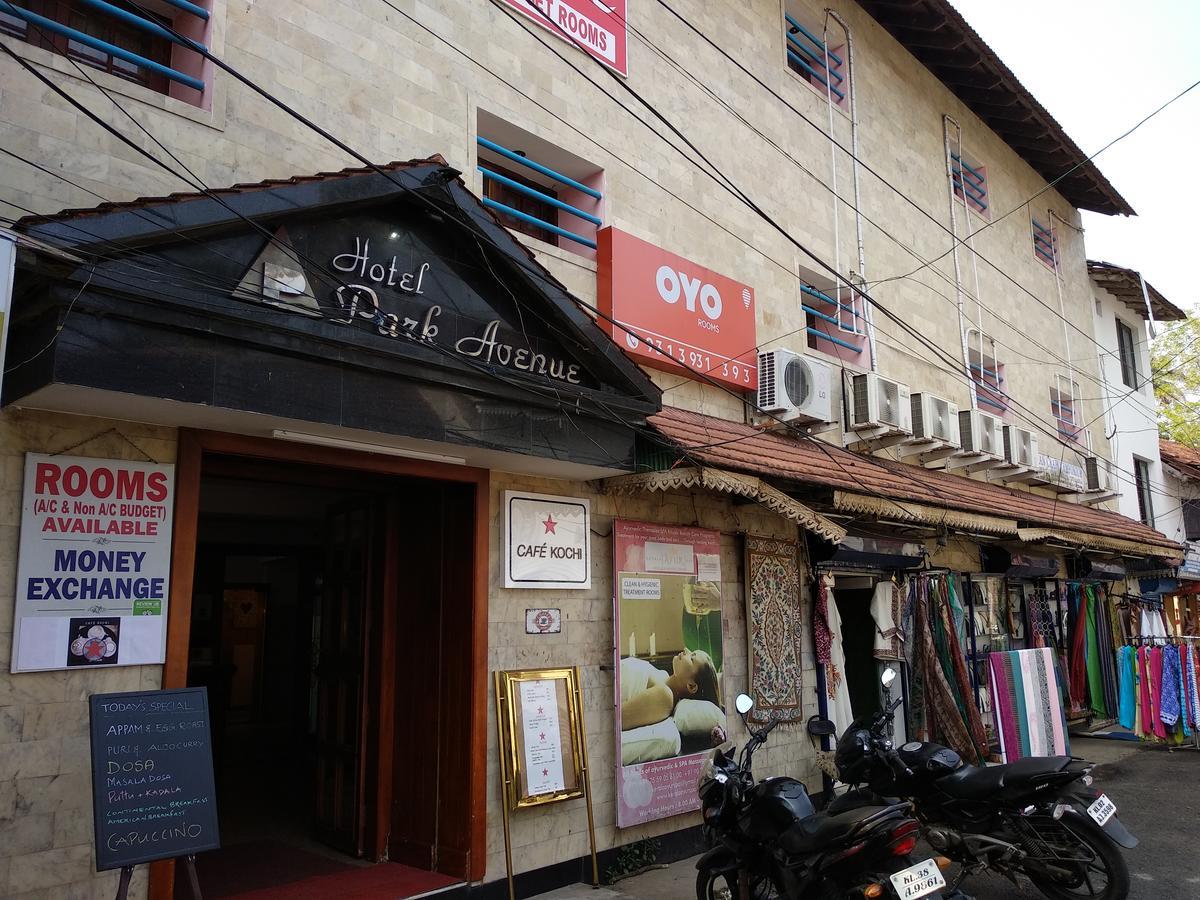 Hotel Park Avenue Kochi Luaran gambar