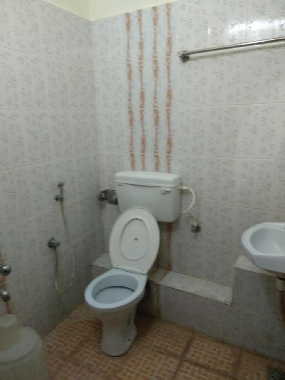 Hotel Park Avenue Kochi Luaran gambar