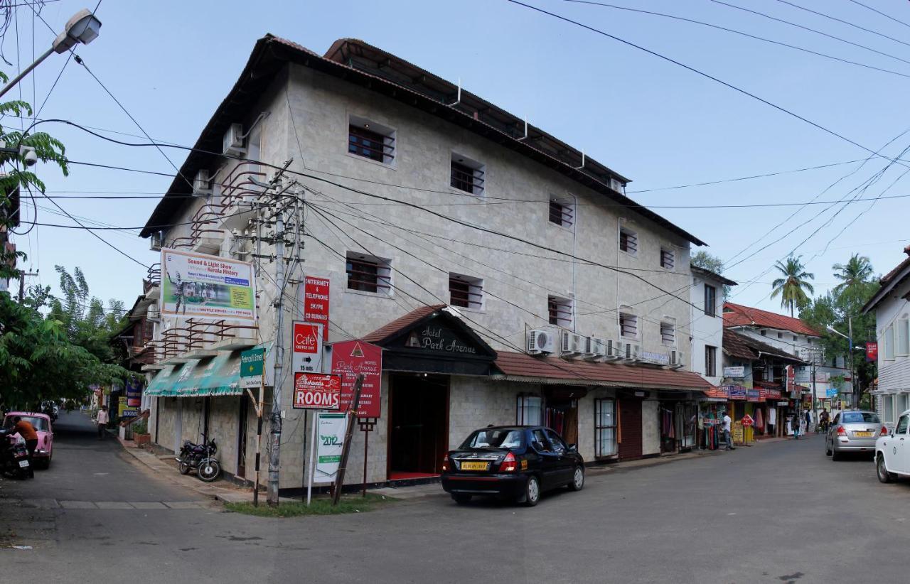 Hotel Park Avenue Kochi Luaran gambar